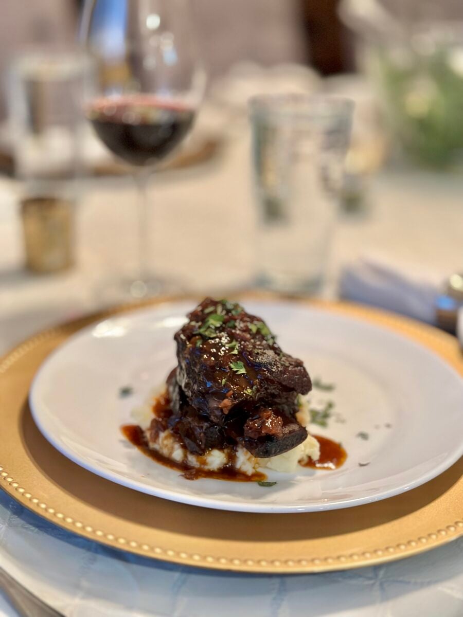 Braised short rib on mashed potatoes
