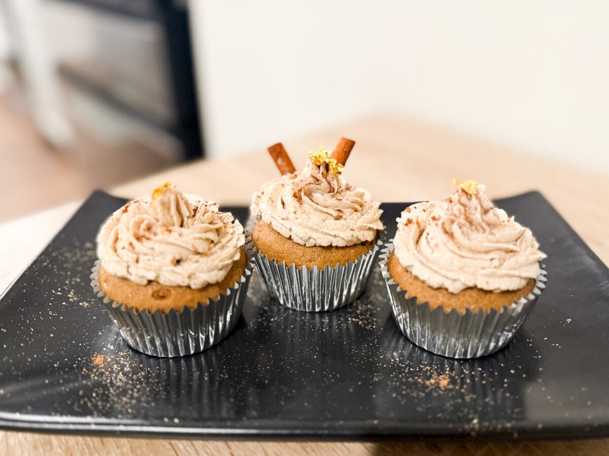 Chai spice cupcakes trio