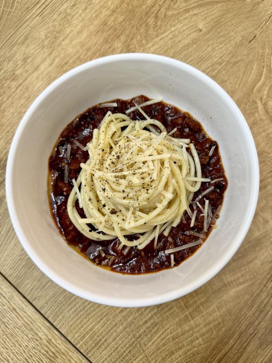 Spaghetti bolognese bowl