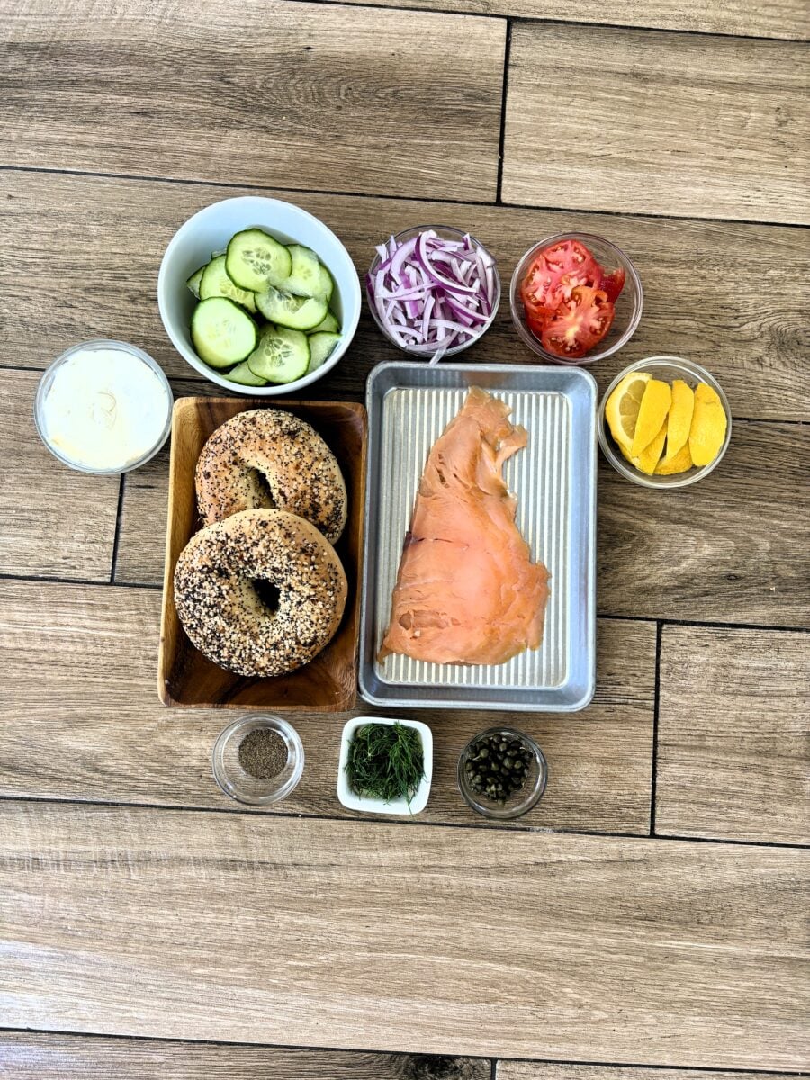 Smoked salmon bagel